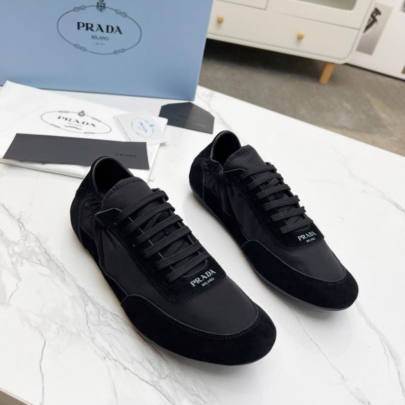 Pra*a casual shoes